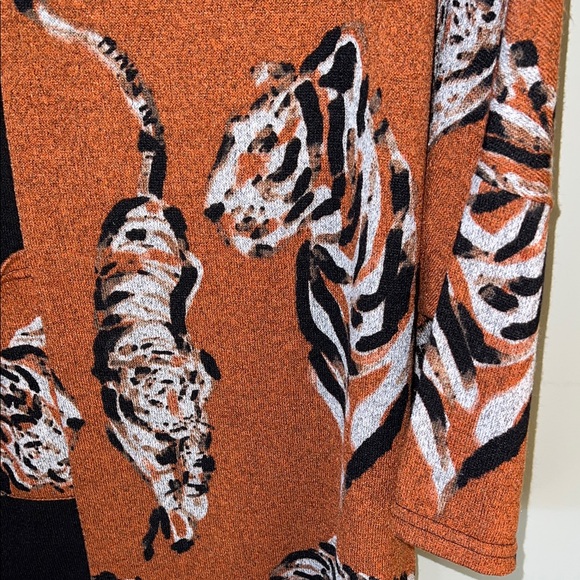 Joseph Ribkoff Black and Brown Tiger Pattern Sweater NWT - Picture 4 of 8